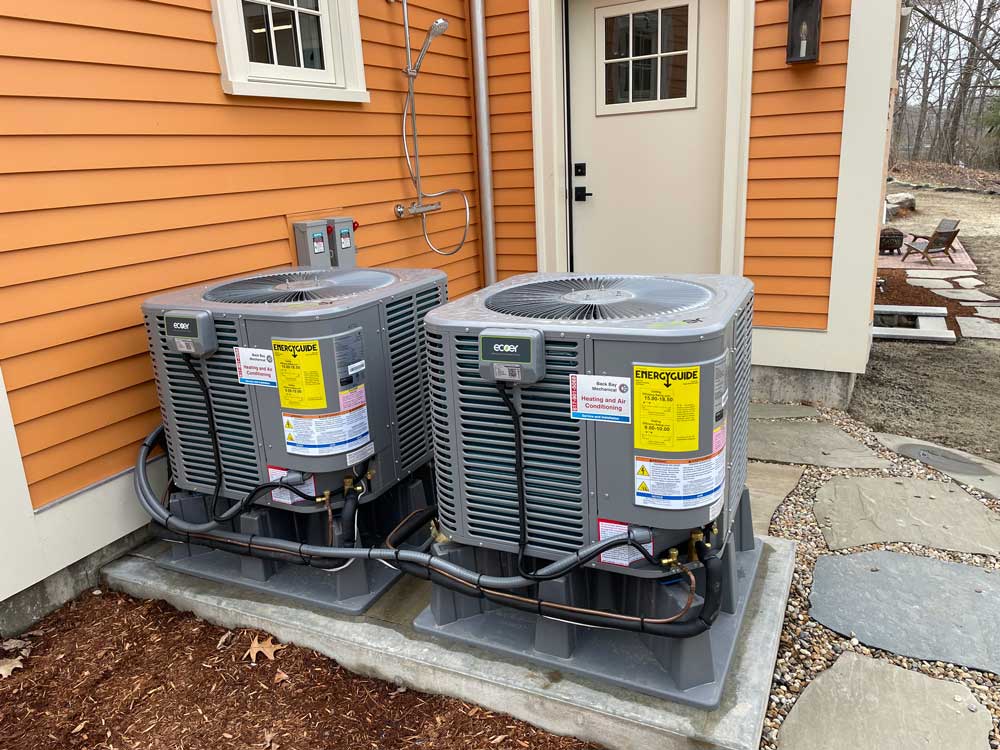 AC repair unit inspection